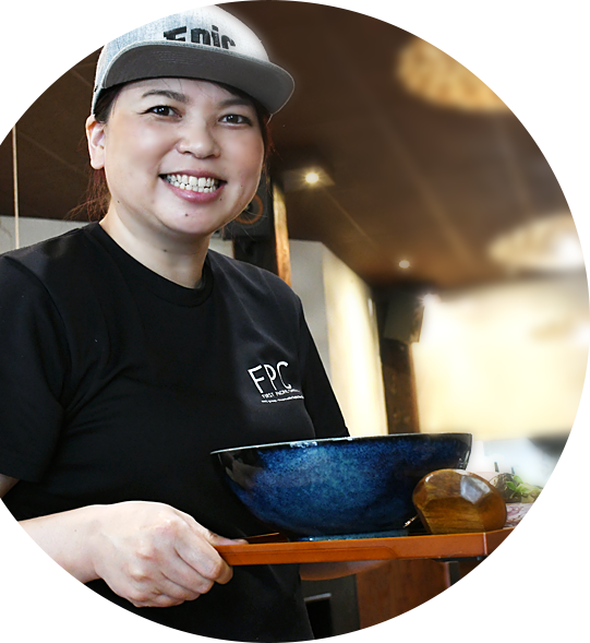 スタッフをサポートする様子